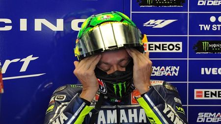 Accident grav pentru Valentino Rossi. Italianul e în spital cu fractură de tibie și peroneu 

