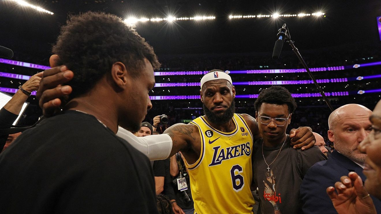 Fiul cel mic al lui LeBron James a dat lovitura! Jackpot de 400.000 de dolari la doar 17 ani