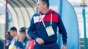 Dacă pierdeaţi, v-aţi fi dat demisia? Ilie Stan, ”încolţit” la finalul meciului cu Dunărea Călăraşi, în care Gloria şi-a întrerupt seria negativă. Răspunsul antrenorului