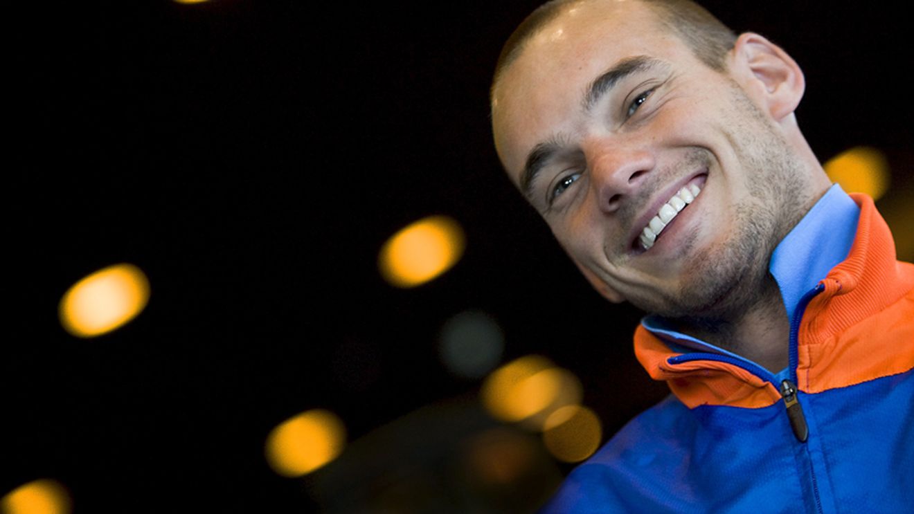 Chelsea oferă 15 milioane de euro** pentru Wesley Sneijder