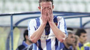 "Dorel n-are onoare!"