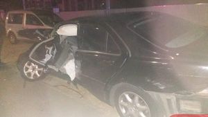 FOTO | Aproape de o nouă tragedie! Nepotul lui Ilie Balaci, implicat într-un accident grav în fața stadionului "Ion Oblemeco": trupul neînsuflețit al marelui fotbalist se află în arenă
