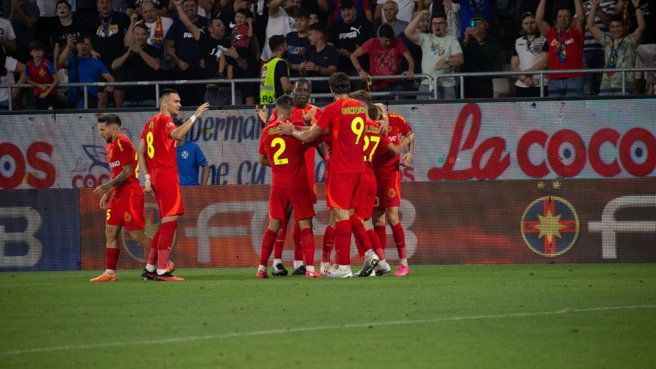 FCSB - Universitatea Craiova 3-0, în runda a 8-a din Superliga. Roș-albaștrii revin pe primul loc în clasament, după o victorie clară în Ghencea! Căpitanul Darius Olaru, omul meciului