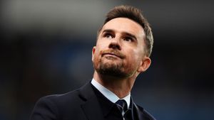 Antrenorul lui Rangers a intrat peste Ianis Hagi şi colegii lui în vestiar şi a făcut iureş! Nimeni n-a scăpat de furia lui Ferguson