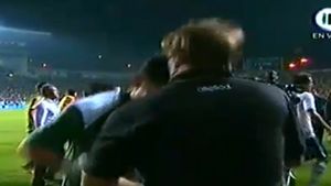 Atenție, portar agresiv!** Un cap în gură pedepsit cu NUMAI 6 etape de suspendare VIDEO