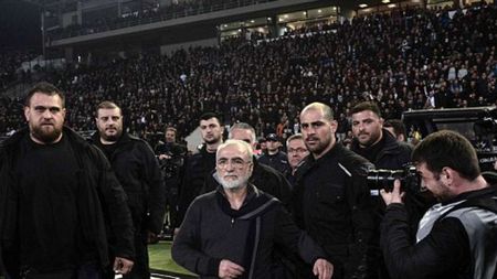 "L-am anunțat pe ministrul de la externe". Patronul lui PAOK, reacție foarte dură la finalul meciului care l-a adus aproape de grupele Ligii. FOTO | Fundașul Khacheridi a mers și mai departe