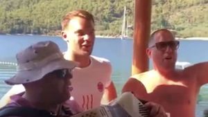 Scandal cu Manuel Neuer: filmat cântând o melodie nazistă! VIDEO