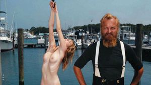 FOTO HOT** Au reușit să o prindă în năvoadele lor! Cea mai tare "pradă naturală" a unor pescari