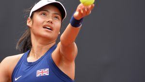 Dezastru pentru Emma Răducanu și naționala Marii Britanii în Fed Cup! Ce a pățit sportiva de origine română după victoria din prima zi | VIDEO