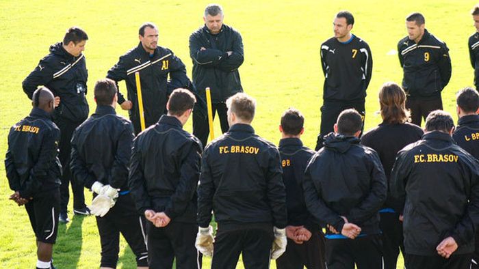 FC Brașov își prezintă lotul pentru sezonul 2012 - 2013,** duminică, în Piața Sfatului