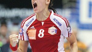 "Neagu de acum, mai bună ca Neagu din trecut!"** Cea mai bună jucătoare a lumii în 2010 speră ca în cinci luni să fie aptă de joc