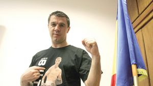 Mihai Leu, arbitru de masă la meciul pentru titlul de campion european WBO Arthur Abraham - Piotr Wilczewski