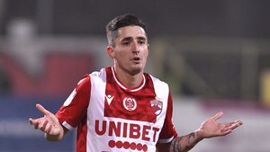 Mircea Rednic a explicat excluderea lui Steliano Filip din lotul lui Dinamo: „S-a născut titular, mă încurca”