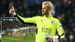 Un caz demn de "minunea Leicester" în Champions League! Schmeichel a jucat o oră cu mâna fracturată și și-a salvat echipa în minutul 90 cu o paradă incredibilă