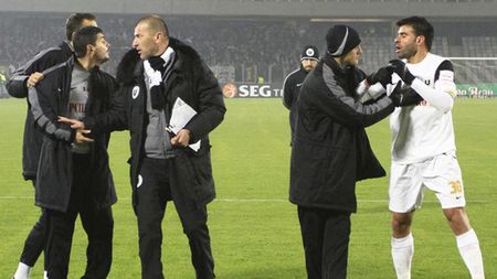 Situație dramatică la "U"!** EXCLUSIV - Verdict dur pentru Roman, după ce a fost bătut ca la K1 de Dos Santos: are fractură de oz zigomatic și a fost operat