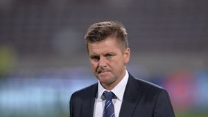 Dușan Uhrin Jr "a mușcat" din tușier după înfrângerea dureroasă cu Craiova: "Nu știu ce caută în prima ligă"