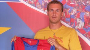 VIDEO / Steaua l-a luat pe Kapetanos de la AEK Atena