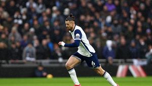 Tottenham a făcut anunțul despre Radu Drăgușin: „A ales să facă asta”