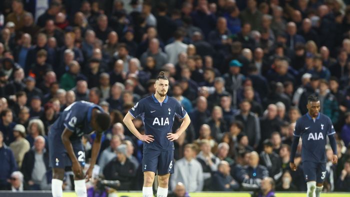 Efectul Radu Drăgușin face ravagii la Tottenham. Clubul a anunțat un fundaș central că va fi dat afară din vară