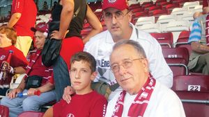 Frumoasa poveste a unor fani adevărați ai CFR-ului!** Peter Simo n-a ratat niciun meci din 1976