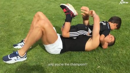 VIDEO | Imagini impresionante cu tatăl Cristiano Ronaldo: "Bravo, ești un campion!" Portughezul s-a relaxat alături de fiul său