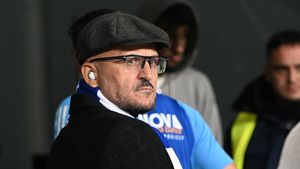Mirel Rădoi l-a refuzat din start pe Adrian Mititelu când acesta i-a propus să o preia pe FCU Craiova