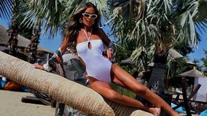 Diana Munteanu arată impecabil în costum de baie, la 47 de ani. Imaginile de pe plaja din Maldive sunt spectaculoase