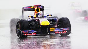 CURSĂ‚ DE POVESTE! Button câștigă în ultimul tur MP al Canadei, profitând de gafa lui Vettel! Vezi clasamentul complet!