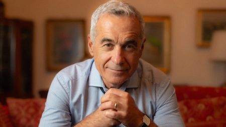 Interviu eveniment cu Călin Georgescu: „Voi conduce România la fel cum Hagi a făcut-o pe teren!”. Ce spune candidatul la alegerile prezidențiale 2024 despre echipa națională, David Popovici și bucuria supremă trăită în sportul românesc, prin Nicolae Dobrin. EXCLUSIV