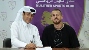 Denis Alibec face senzație la Dubai, într-un Lamborghini! Cum să te întorci la Farul şi să joci la EURO, când arabii îți asigură un trai de lux cu salariu de sute de mii de euro pe an?!