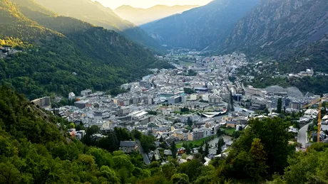 ProSport a ajuns în Andorra: top informații din culisele naționalei! Câți români vor fi în tribune la meci, drum cu peripeții pentru tricolori și imagini din hotelul cu spa fabulos! | EXCLUSIV