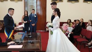 Imaginile momentului de la nunta lui Ștefan Târnovanu! Un fost jucător de la FCSB îi este naș