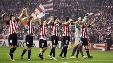 "Diavolii", exorcizați în "catedrală"!** United, eliminată și din EL!