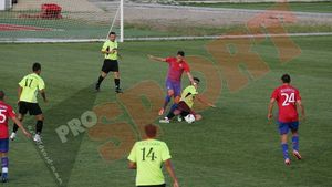 VIDEO & FOTO** Steaua a câștigat la pas amicalul cu CS Tunari! Levi nu l-a băgat pe Florin Costea