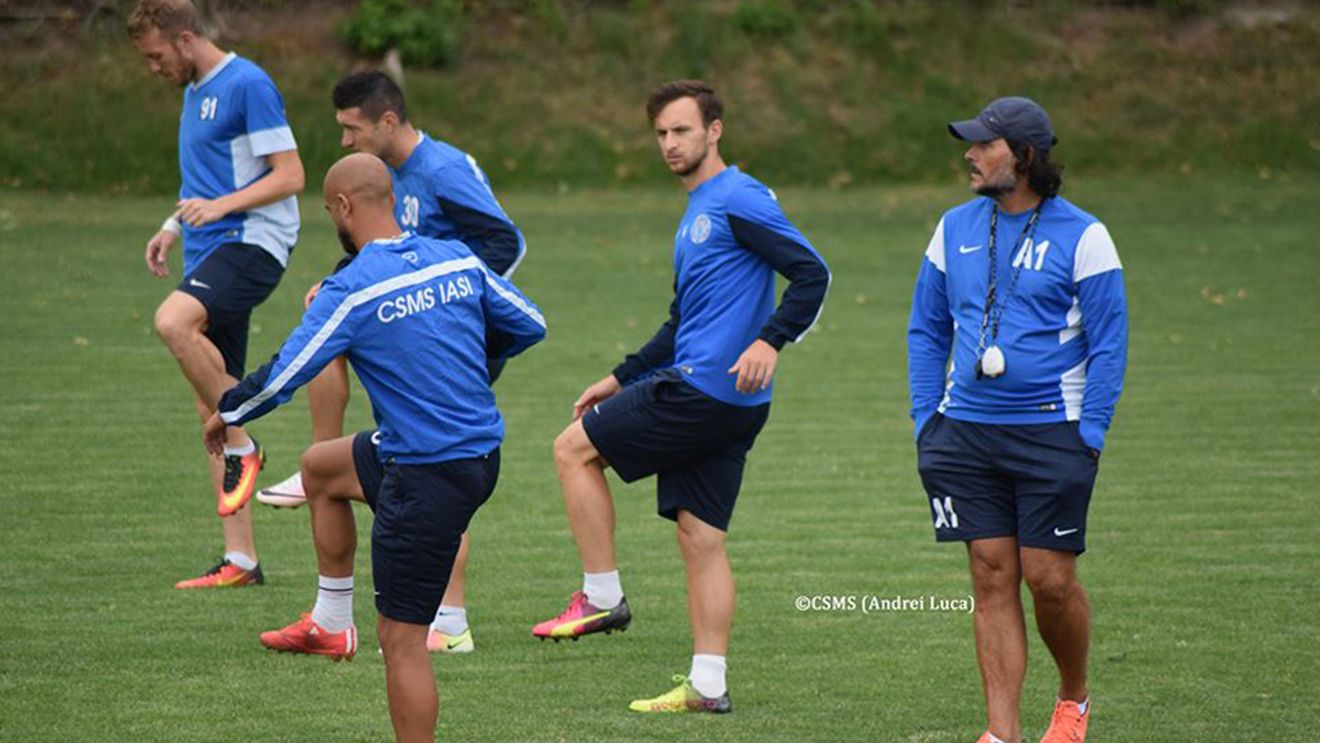 Napoli le cere jucătorilor săi concentrare înaintea meciului de la Craiova. Ce crede italianul despre eliminarea din Cupa Ligii