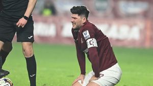 Se retrage Cristi Săpunaru de la Rapid? Decizia luată de oficialii din Giulești după ce căpitanul a ajuns la 38 de ani