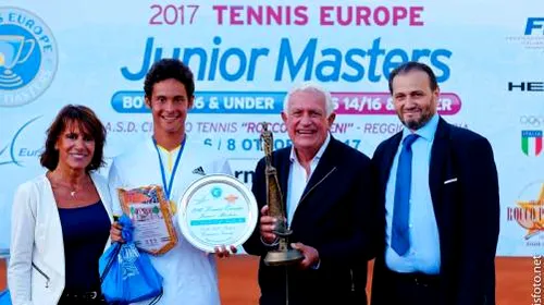 Juniorul anului 2017 este român! Nini Dica a primit cea mai importantă distincție în Tennis Europe Junior Tour