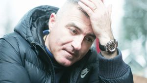 "Am vorbit cu Petre Grigoraș și am decis să continuăm!"** Mâine, întâlnire decisivă între acționariat și tehnician