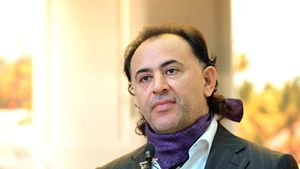 Ce avere și ce datorii colosale are Mohammad Murad, afaceristul care a vrut să fie noul patron de la Dinamo București. Acum, e parlamentar și coleg de partid cu Gigi Becali