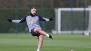 Ce ne scapă în cazul Radu Drăgușin la Tottenham. Fotbalistul care a venit în același timp cu românul are alt destin și joacă mai mereu