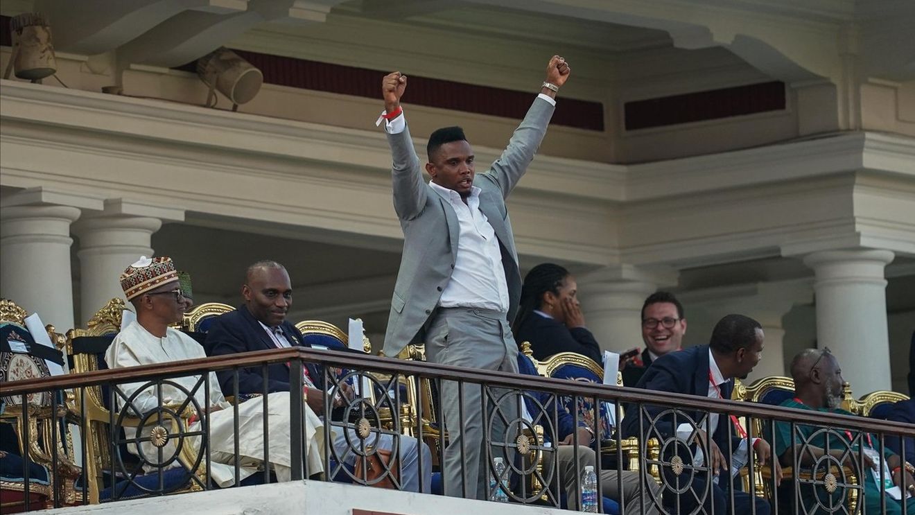 Camerunezul Samuel Eto'o calcă pe urmele lui Gică Popescu! S-a lăsat de fotbal și-l interesează doar munca la birou