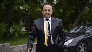 Cristescu a stabilit plafonul salarial la Rapid: "Maxim 3-4 mii de euro!"