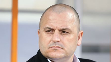 Fanii Universitații nu a fost lăsați să intre în București