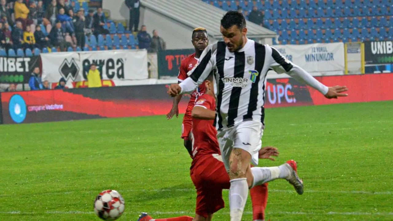 Alo, Cosmin Contra? VIDEO | Budescu a marcat două goluri geniale în meciul cu Poli Iași