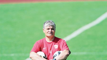 Am rămas fără străini: **numai antrenori români în Liga I