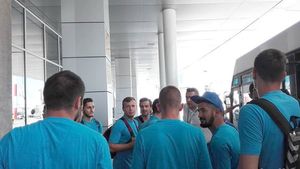 Emoții pentru gorjeni! Avionul care transporta echipa Pandurii spre Viena a avut probleme la decolare