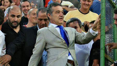 Gigi Becali râde de șefii "câinilor" și anticipează incidente la derby-ul cu Dinamo:** "Dacă dăm noi gol, mi-e că..."