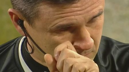Discurs emoționant ținut de Cristi Balaj la finalul ultimului meci pe care l-a arbitrat în carieră. A izbucnit din nou în lacrimi: "Aș fi vrut să mai arbitrez"