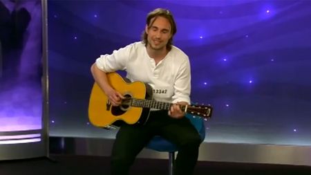 VIDEO - Un meci de fotbal a fost amânat pentru ca vedeta echipei să participe la X-Factor