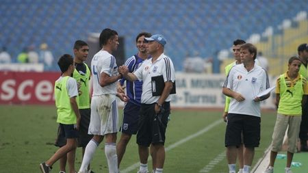 Oltenii, neam de piatră: "Pe aici nu se trece!"